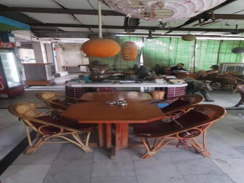 Super Hotel O Hare Rama Guest House نيودلهي المظهر الخارجي الصورة